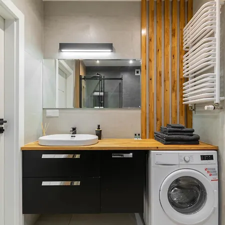 Harmony Ceglana - Free Parking - Self Check-in Apartment Katowice