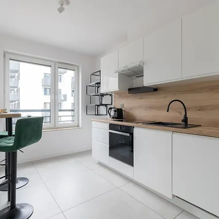 Harmony Ceglana - Free Parking - Self Check-in Apartment